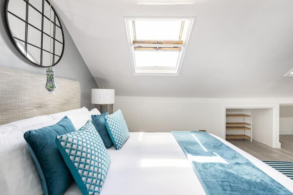 One Bedroom Duplex Apartment Located In Cowley. Oxford Exterior foto